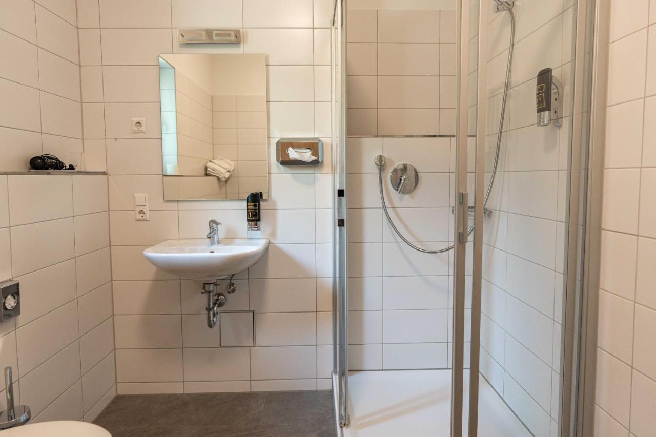 Hotel Am Roemerplatz Ulm Exterior photo
