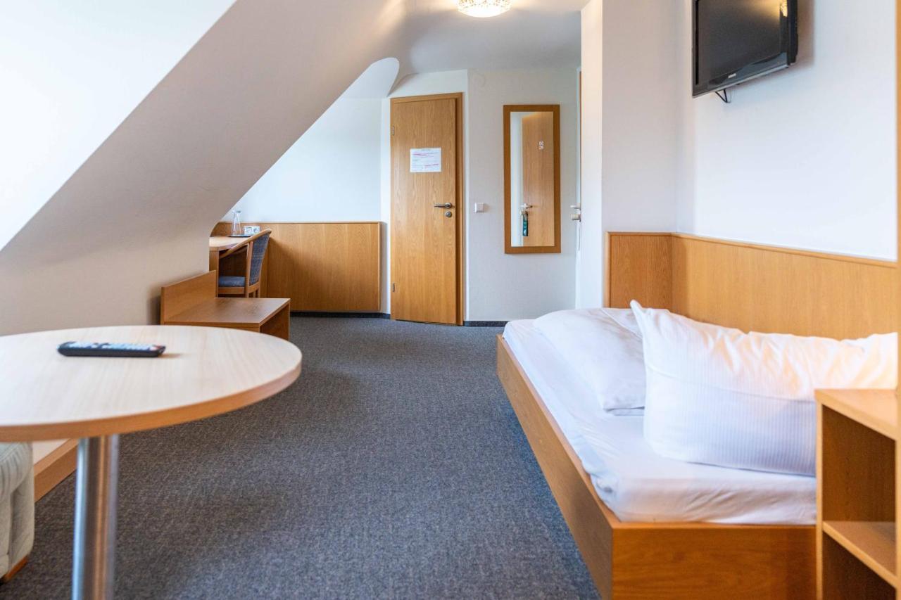 Hotel Am Roemerplatz Ulm Exterior photo