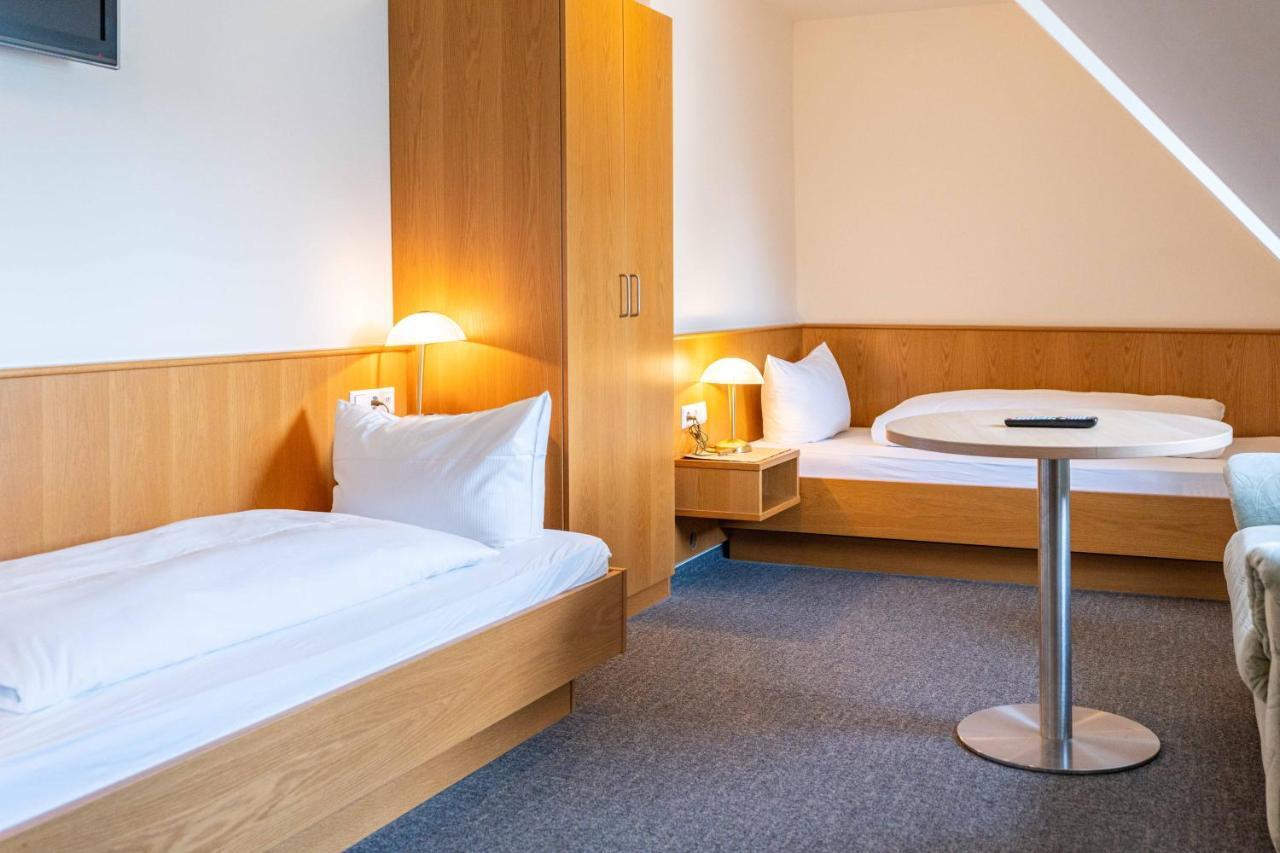 Hotel Am Roemerplatz Ulm Exterior photo